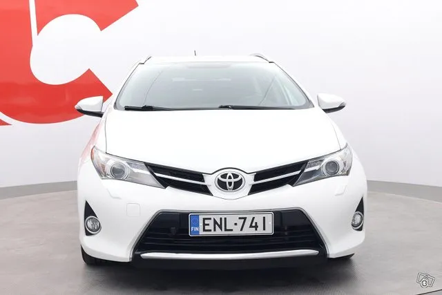 Toyota Auris Touring Sports 1,6 Valvematic Active Edition Multidrive S 5ov - Huippuvarustein, NAVI, Kamera, ym.ym. Image 8